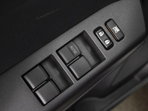 Внедорожник Toyota RAV4 2015 года, 2850000 рублей, Омск
