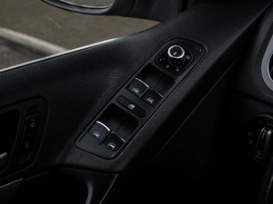 Внедорожник Volkswagen Tiguan 2012 года, 1330000 рублей, Краснодар