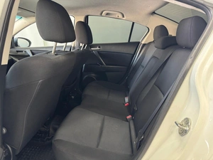 Седан Mazda 3 2011 года, 975000 рублей, Красноярск