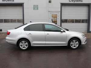 Седан Volkswagen Jetta 2018 года, 1400000 рублей, Железногорск