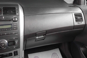 Седан Toyota Corolla 2008 года, 799000 рублей, Тюмень