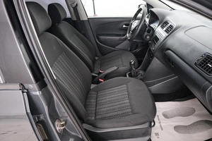 Седан Volkswagen Polo 2016 года, 989000 рублей, Красноярск