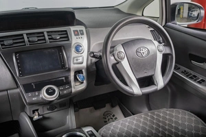Универсал Toyota Prius Alpha 2012 года, 1069000 рублей, Томск