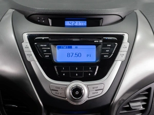 Седан Hyundai Elantra 2012 года, 989000 рублей, Тюмень