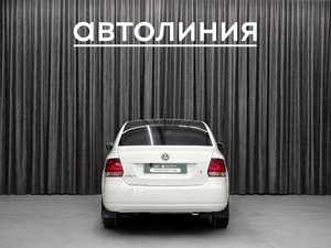 Седан Volkswagen Polo 2012 года, 870000 рублей, Красноярск