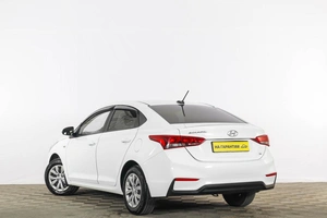 Седан Hyundai Solaris 2019 года, 1379000 рублей, Тюмень