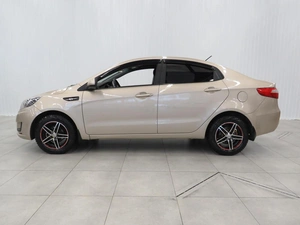 Седан Kia Rio 2012 года, 650000 рублей, Калуга