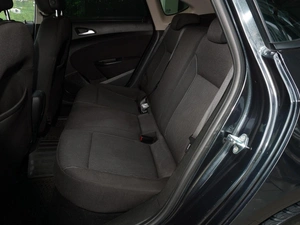 Седан Opel Astra 2013 года, 715000 рублей, Тверь