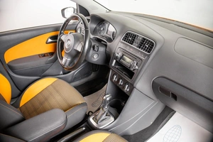 Хетчбэк Volkswagen Polo 2011 года, 819000 рублей, Пермь