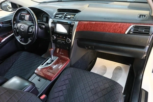 Седан Toyota Camry 2013 года, 1599000 рублей, Омск