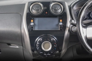 Хетчбэк Nissan Note 2013 года, 879000 рублей, Томск