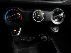 Седан Kia Rio 2017 года, 1089000 рублей, Воронеж