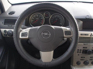 Седан Opel Astra 2008 года, 450000 рублей, Владимир