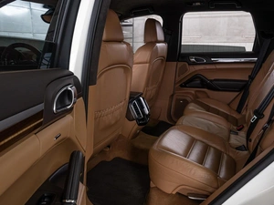 Внедорожник Porsche Cayenne Turbo 2011 года, 2399000 рублей, Краснодар