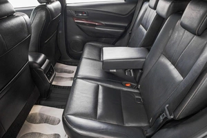Внедорожник Toyota Harrier 2015 года, 2349000 рублей, Барнаул