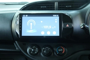 Хетчбэк Toyota Vitz 2019 года, 1059000 рублей, Омск