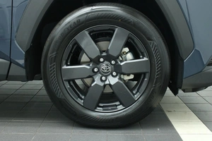 Внедорожник Toyota RAV4 2026 года, 4295000 рублей, Красноярск