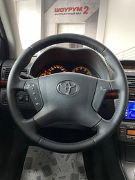 Седан Toyota Avensis 2004 года, 787000 рублей, Солонцы