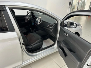 Седан Hyundai Solaris 2018 года, 1300000 рублей, Смоленск