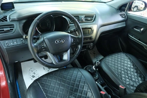 Хетчбэк Kia Rio 2013 года, 619000 рублей, Омск