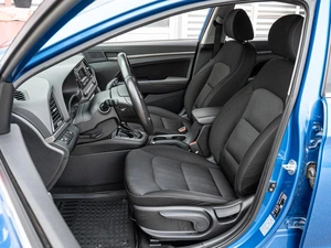 Седан Hyundai Elantra 2017 года, 1560000 рублей, Краснодар