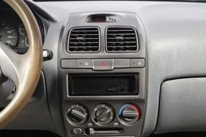 Седан Hyundai Accent 2002 года, 349000 рублей, Новосибирск