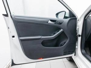 Седан Volkswagen Jetta 2014 года, 990000 рублей, Красноярск