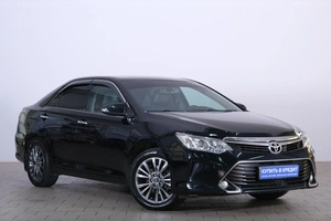 Седан Toyota Camry 2016 года, 2339000 рублей, Омск