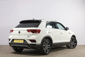 Внедорожник Volkswagen T-Roc 2021 года, 2199000 рублей, Новосибирск
