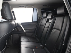 Внедорожник Toyota Land Cruiser Prado 2009 года, 2860000 рублей, Омск