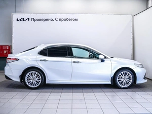 Седан Toyota Camry 2019 года, 3190000 рублей, Красноярск