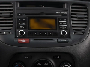 Хетчбэк Kia Rio 2009 года, 600000 рублей, Омск