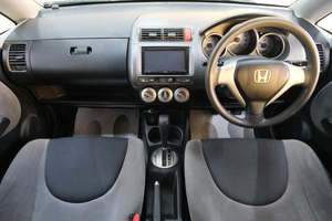 Хетчбэк Honda Fit 2005 года, 579000 рублей, Омск