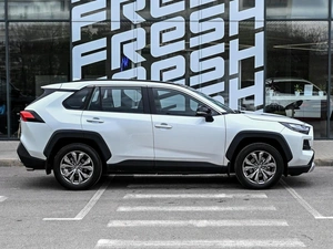 Внедорожник Toyota RAV4 2024 года, 3785000 рублей, Волгоград