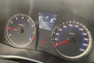 Седан Hyundai Solaris 2014 года, 975000 рублей, Солонцы