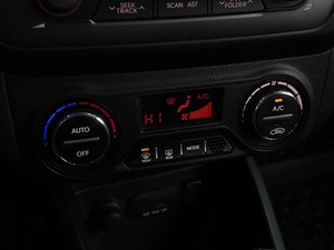 Седан Kia Rio 2012 года, 954000 рублей, Воронеж