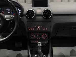 Хетчбэк Audi A1 2013 года, 1099000 рублей, Красноярск