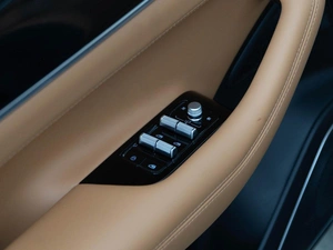 Внедорожник Geely Atlas 2025 года, 3254404 рублей, Москва