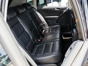 Внедорожник Volkswagen Tiguan 2012 года, 1250000 рублей, Краснодар