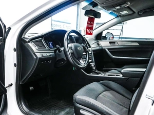 Седан Hyundai Sonata 2019 года, 1850000 рублей, Красноярск