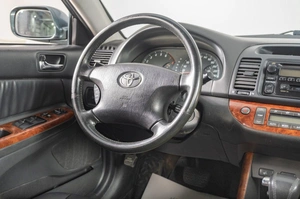 Седан Toyota Camry 2003 года, 839000 рублей, Томск