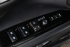 Седан Toyota Camry 2019 года, 3649000 рублей, Сургут