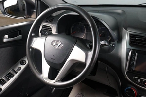 Седан Hyundai Solaris 2014 года, 1049000 рублей, Тюмень