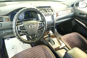 Седан Toyota Camry 2016 года, 2299000 рублей, Омск