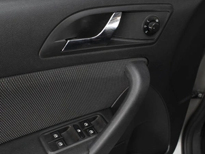 Внедорожник Skoda Yeti 2012 года, 860000 рублей, Омск