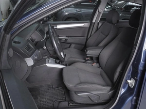 Седан Opel Astra 2010 года, 460000 рублей, Ростов-на-Дону