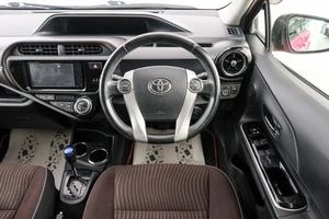 Хетчбэк Toyota Aqua 2015 года, 999000 рублей, Красноярск