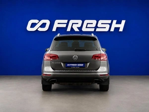 Внедорожник Volkswagen Touareg 2015 года, 2500000 рублей, Москва