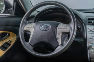 Седан Toyota Camry 2006 года, 1109000 рублей, Томск