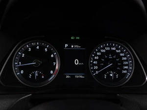Седан Hyundai Sonata 2019 года, 2440000 рублей, Волгоград